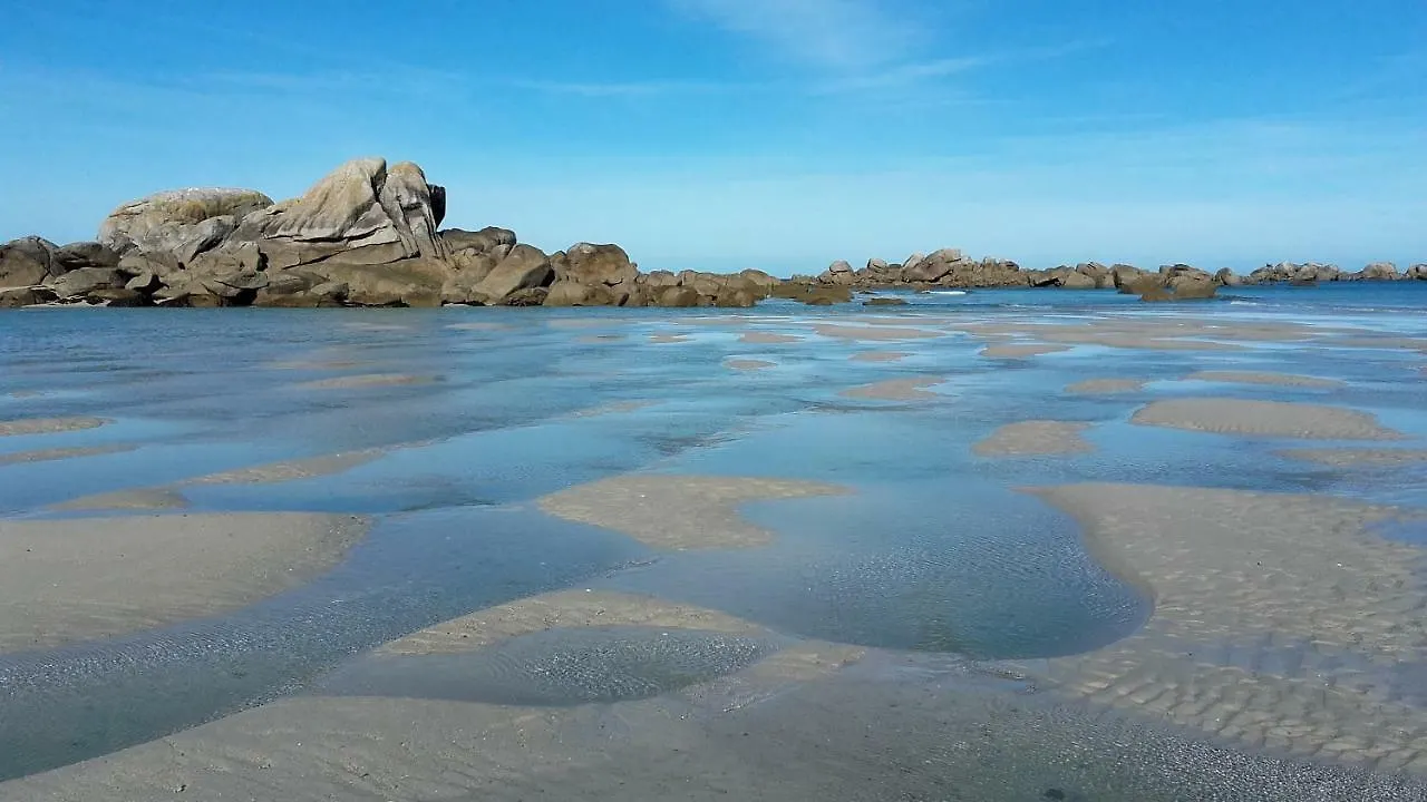 La grange aux lièvres, gîtes Kerdoel Cléder France